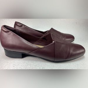 Clarks Collection sz 8.5 comfort leather burgundy flats ballet slip-on